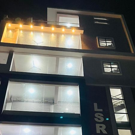 Lsr Service Apartments Tirupati Eksteriør bilde