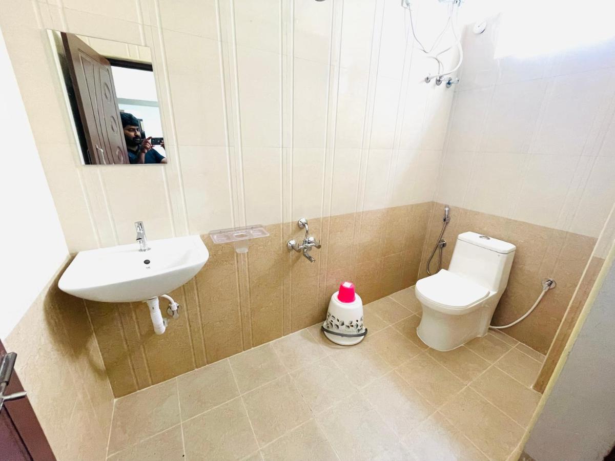 Lsr Service Apartments Tirupati Eksteriør bilde