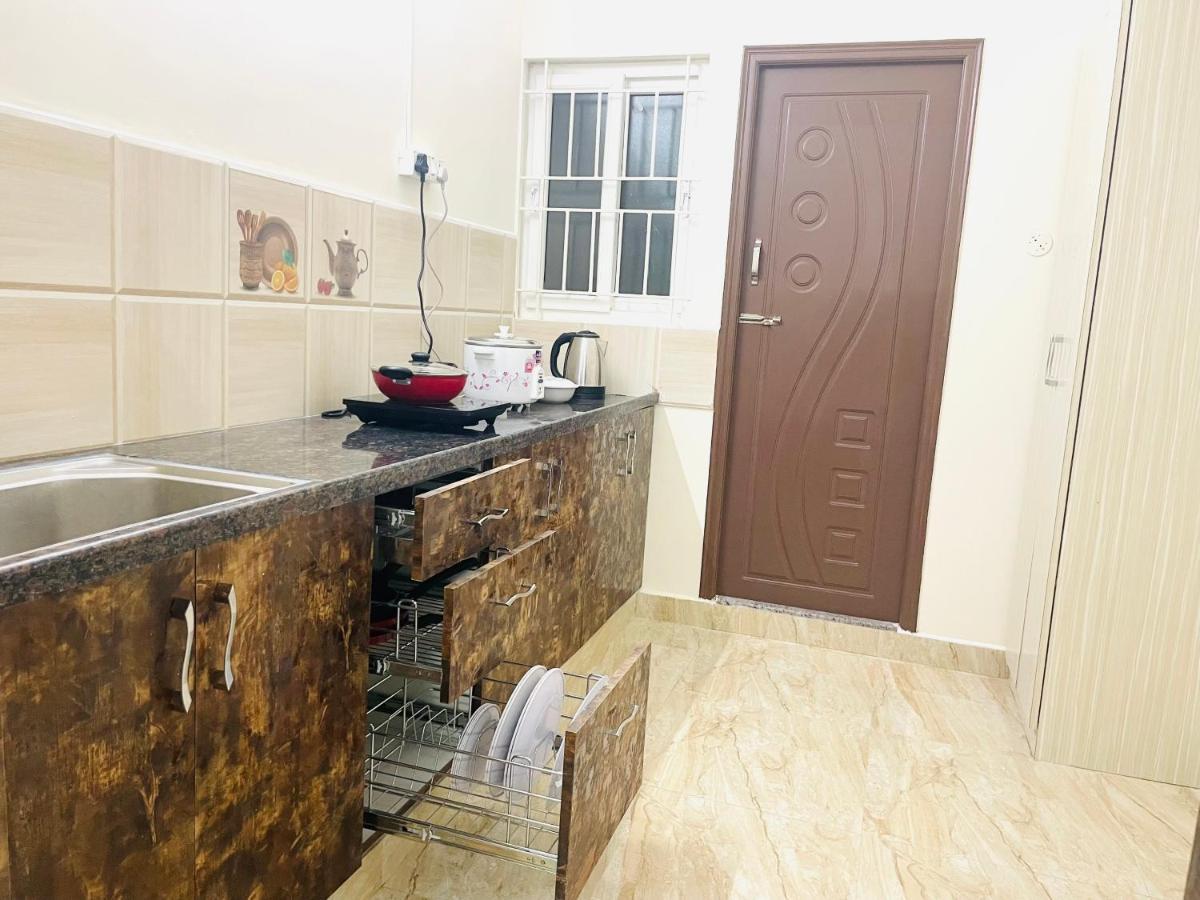 Lsr Service Apartments Tirupati Eksteriør bilde